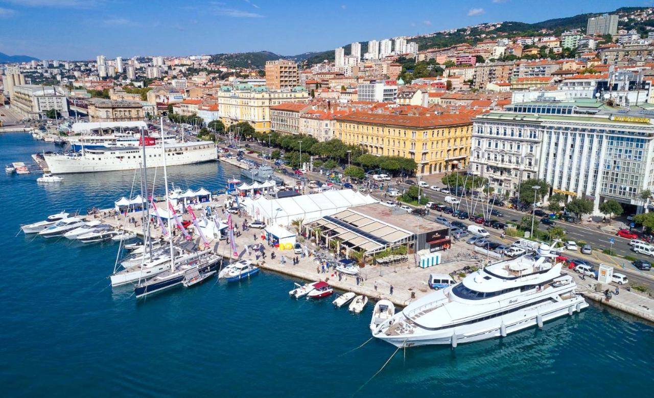 Hostel Morcic Ri Rijeka Ngoại thất bức ảnh
