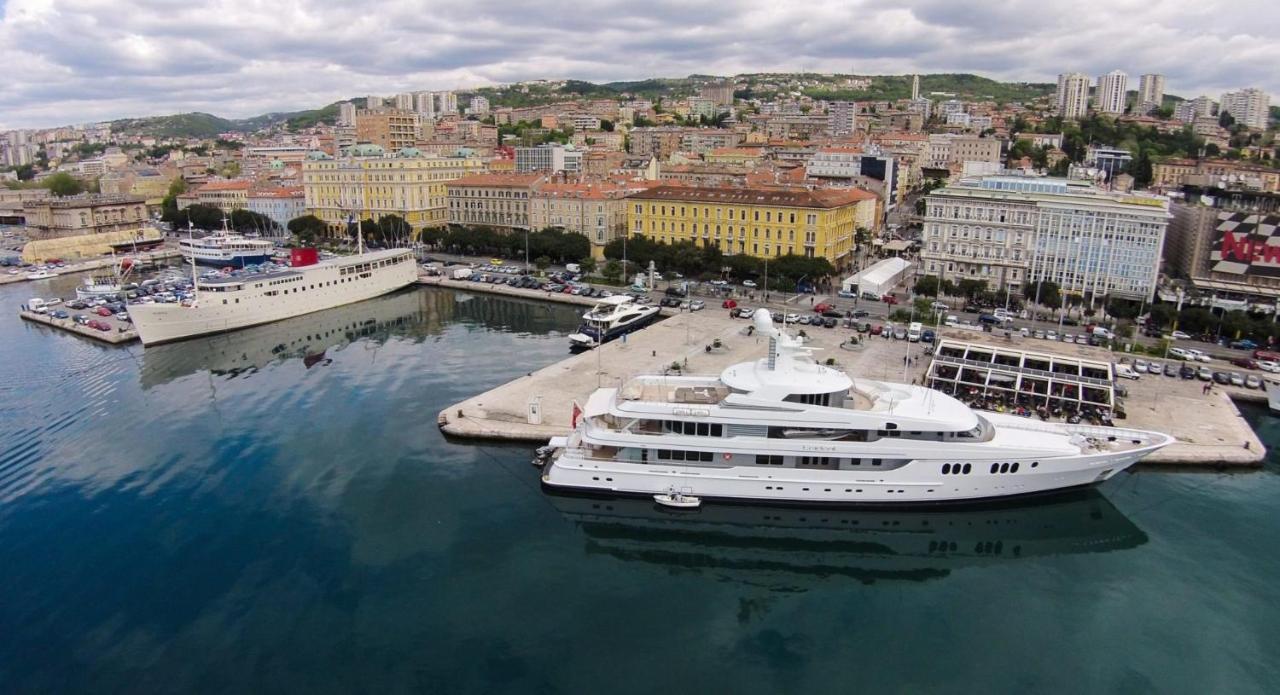 Hostel Morcic Ri Rijeka Ngoại thất bức ảnh
