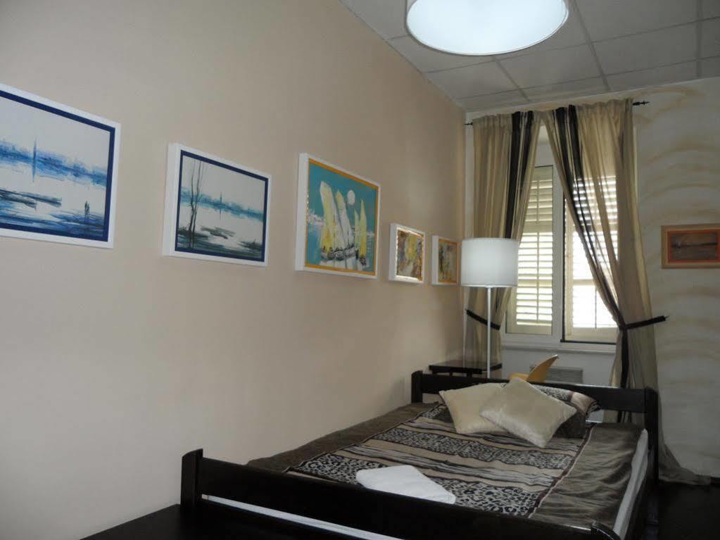 Hostel Morcic Ri Rijeka Ngoại thất bức ảnh